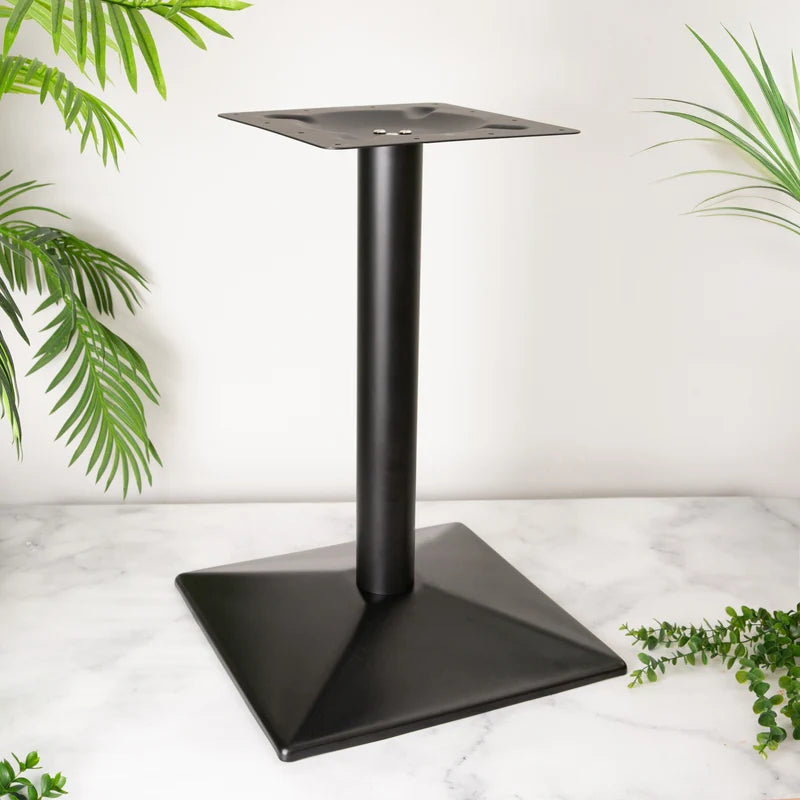 Czarna żeliwna podstawa bistro PREMIUM – do blatu 600 × 600 mm